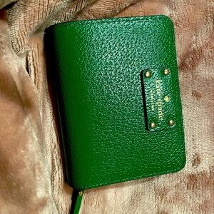 Short green Kate Spade wallet
